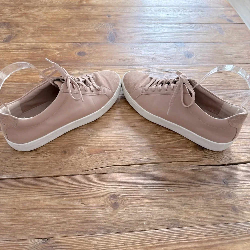 Vince Janna Lace-Up Leather Suede Lace Up‎ Low Top Sneakers Taupe Womens 7.5 EUC